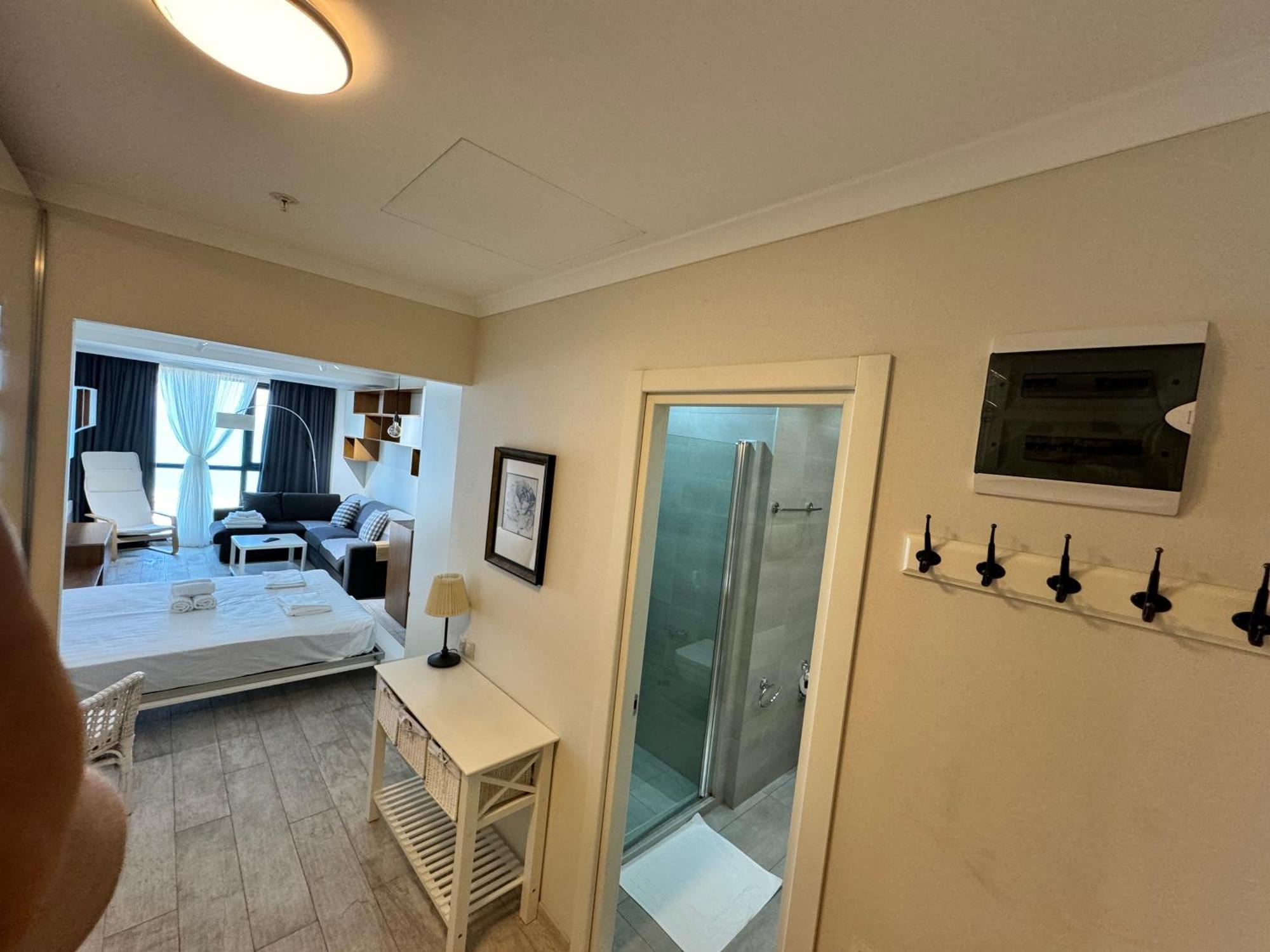 Apartment In Porta Batumi Tower Eksteriør bilde